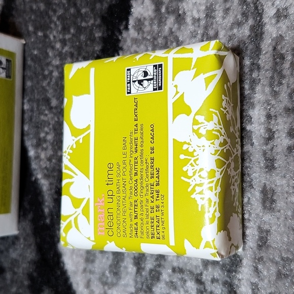 AVON MARK CLEAN UP TIME CONDITIONING BATH SOAP - Picture 4 of 9